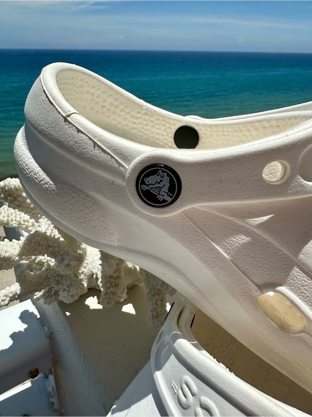 Classic Crocs in white - Picture 5 of 6